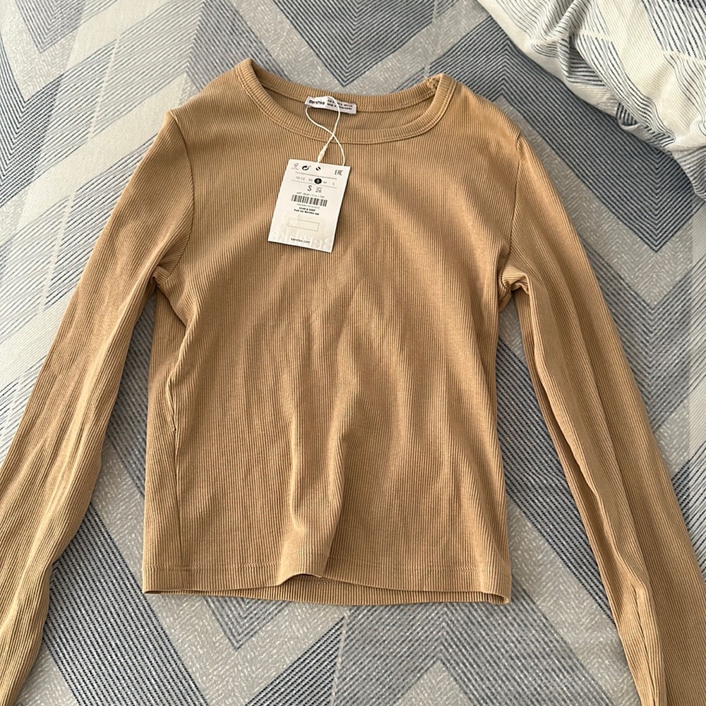 Brand new beige ribbed t-shirt
